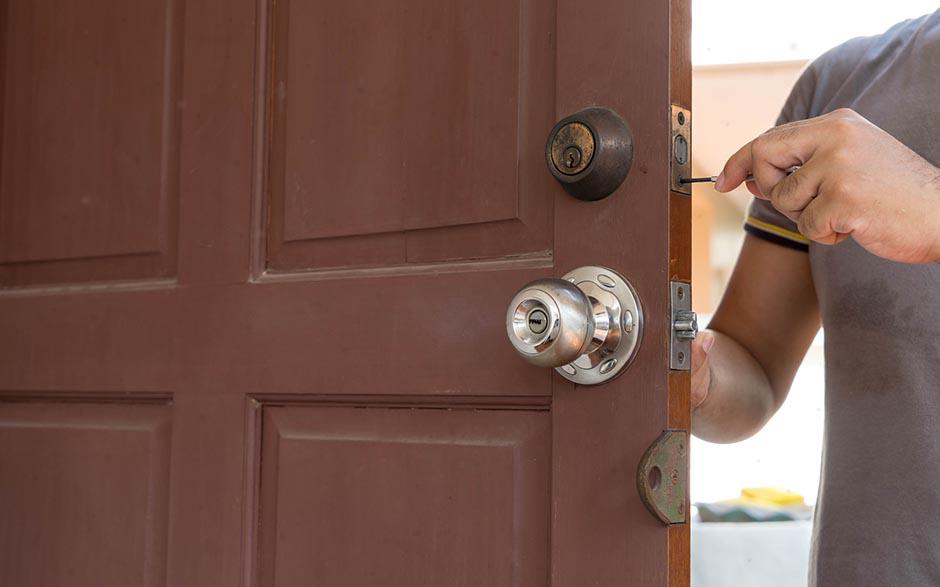 comment forcer une serrure de porte Livry-Gargan